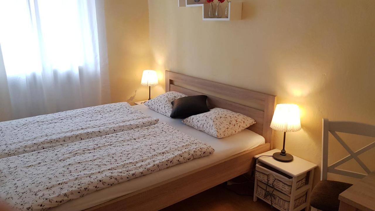 Apartman Lotos Mikulov Zewnętrze zdjęcie