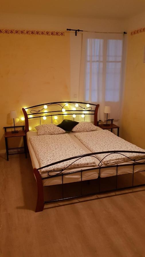 Apartman Lotos Mikulov Zewnętrze zdjęcie