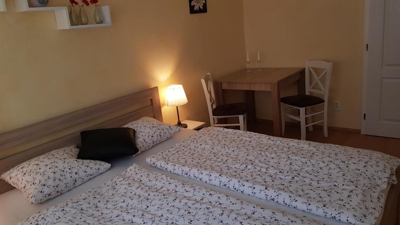 Apartman Lotos Mikulov Zewnętrze zdjęcie